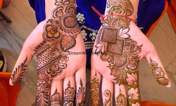 The Mehndi artist